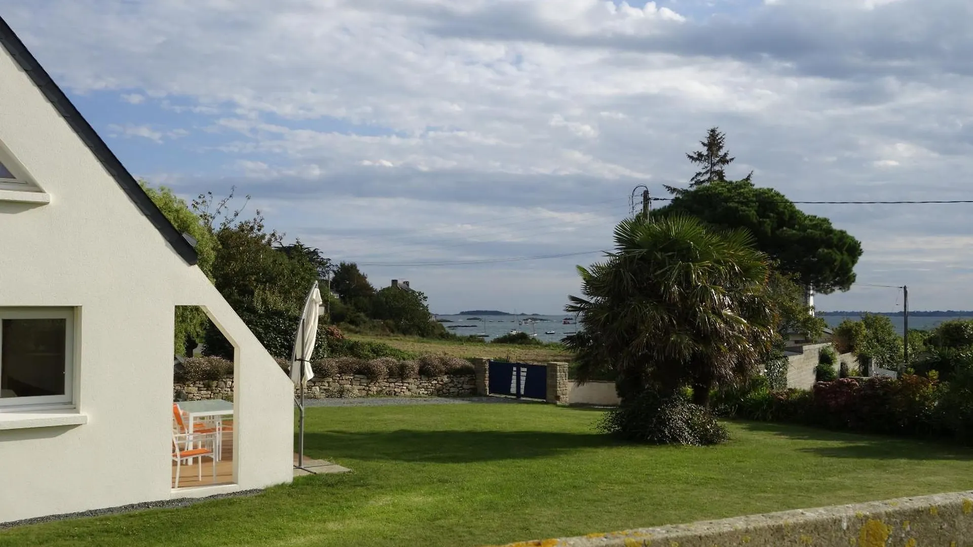 Maison De La Presqu'Ile - 4 Chambres Avec Vue Mer Lanmodez 0*,  Γαλλία